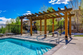 Classy and Comfortable Condo in Bear Hollow